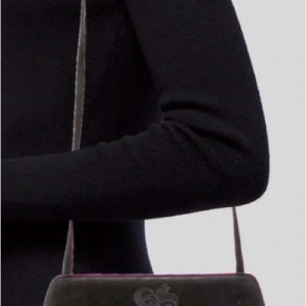 Salvatore Ferragamo Black Crossbody Bag with COA - Picture 2 of 5